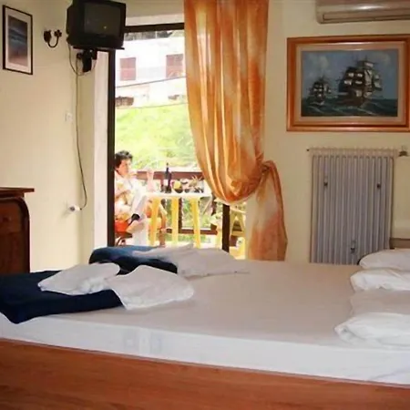 Petunia Hotell Neos Marmaras