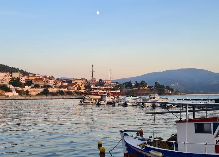 Petunia Hotel Néos Marmarás