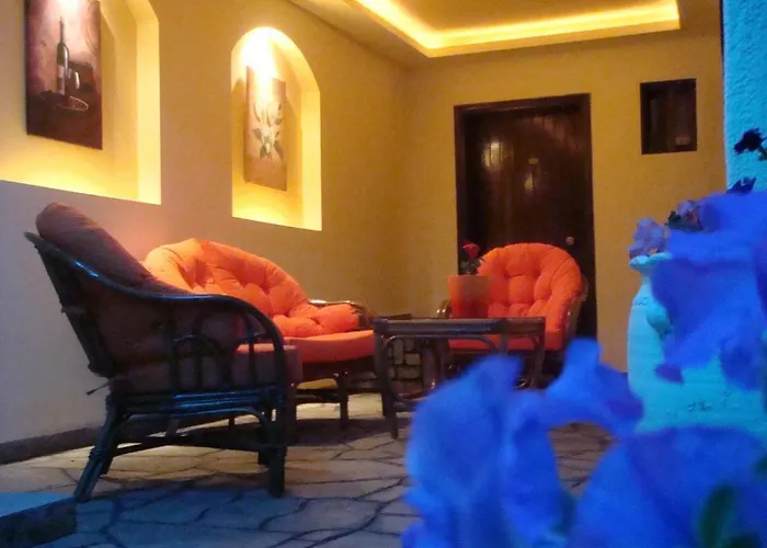 Petunia Hotel 2*