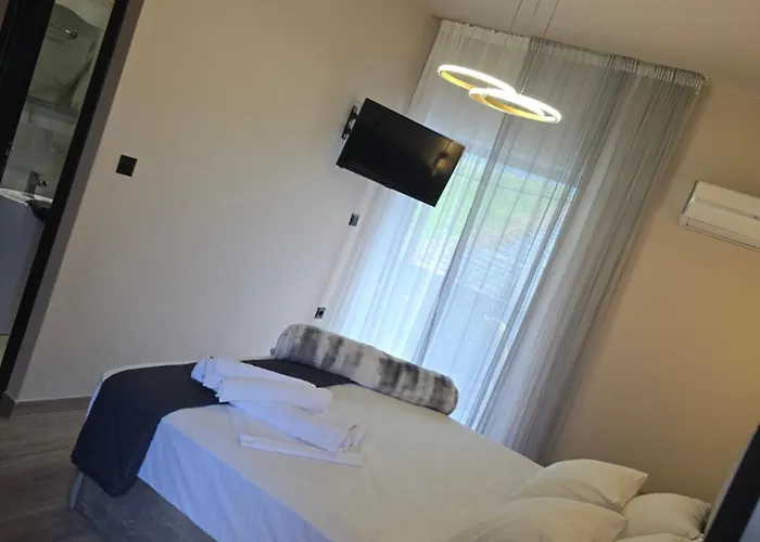 Petunia Hotel Neos Marmaras