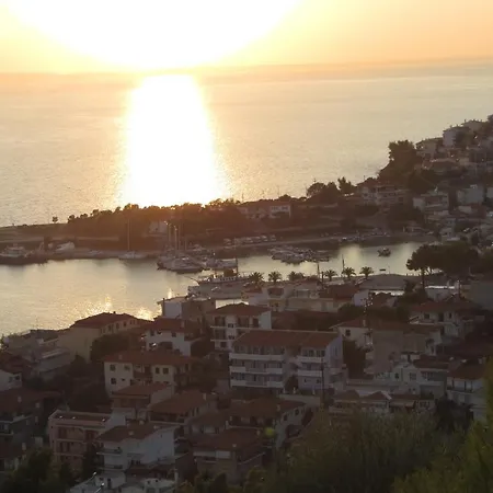 Petunia Neos Marmaras