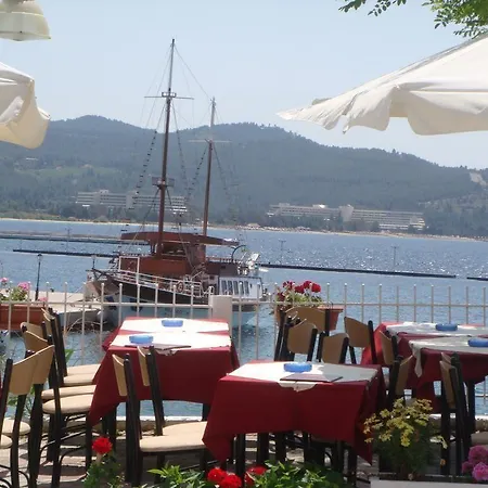 πετούνια Ξενοδοχείο 2*