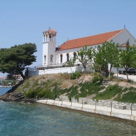 Petunia Hotel Neos Marmaras